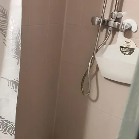 De 12m² Agreable Calme Proche Chu * 第戎