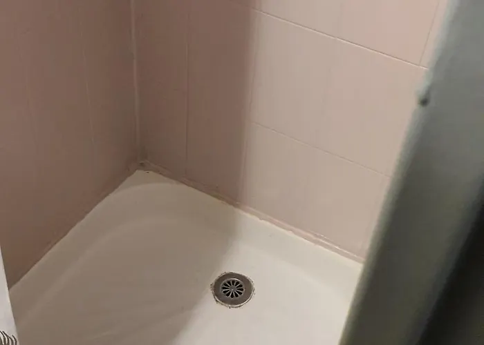 De 12m² Calme Proche Chu *