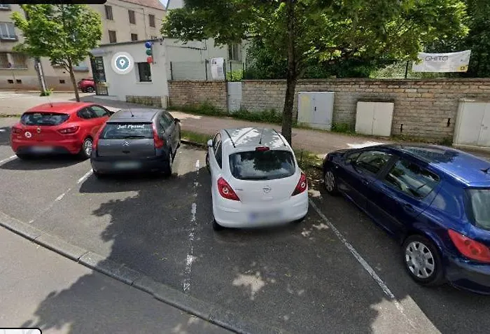 De 12m² Calme Proche Chu *